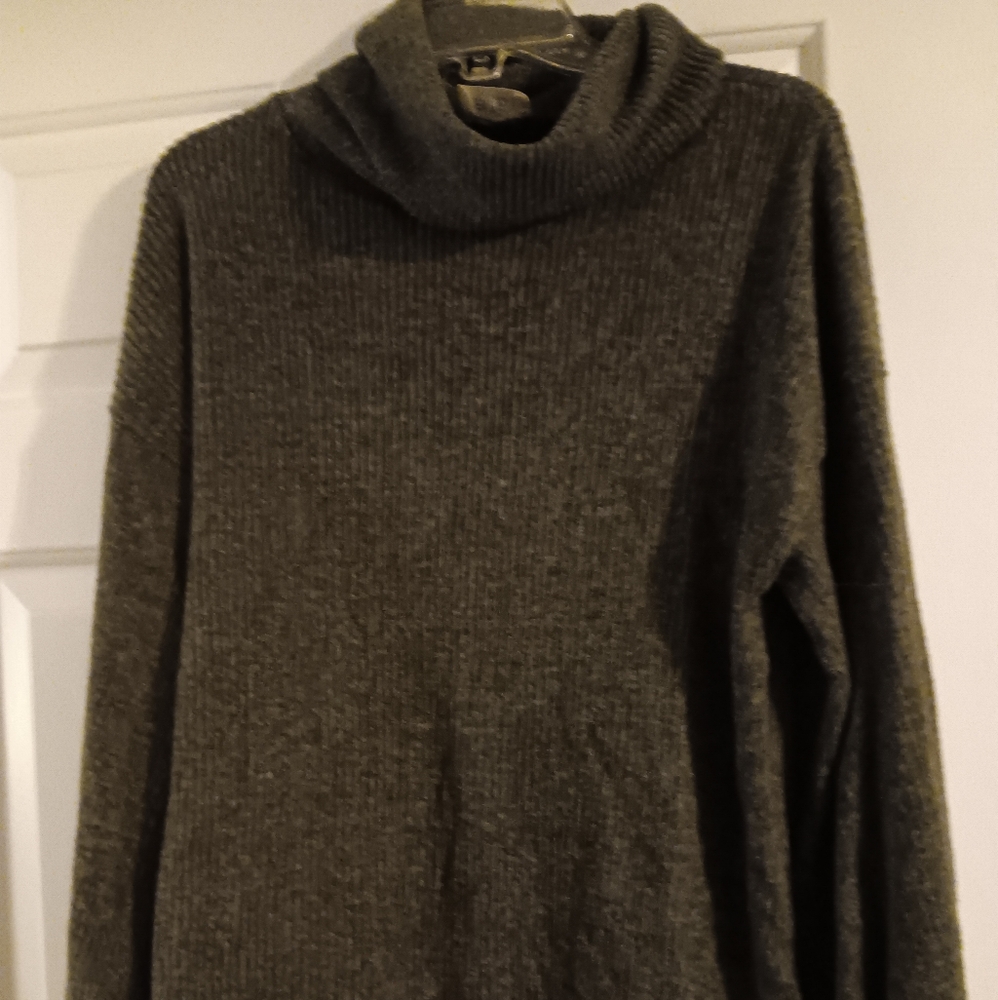Bibi Green Knit Turtleneck Puff Sleeve Lower